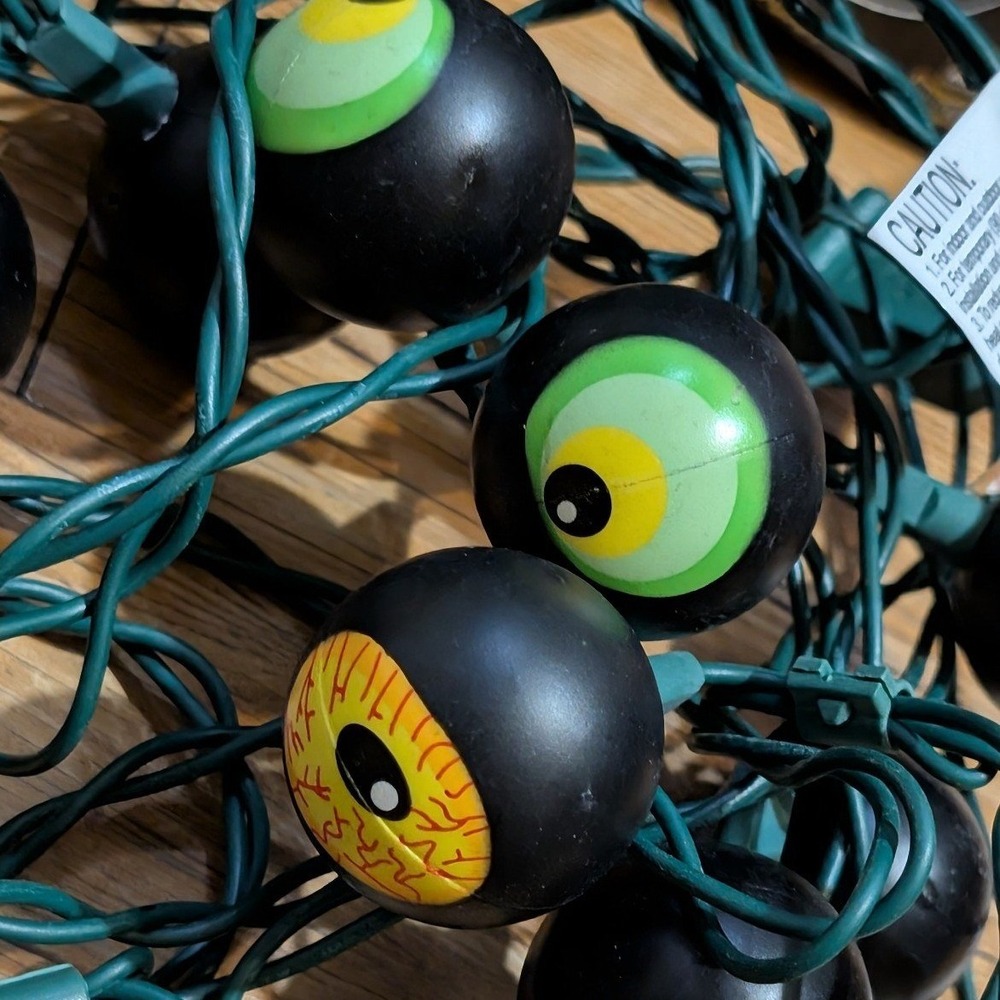 Peep n' Peepers Set of 3 Spooky Flashing Eyes Vintage Halloween Decor Lights